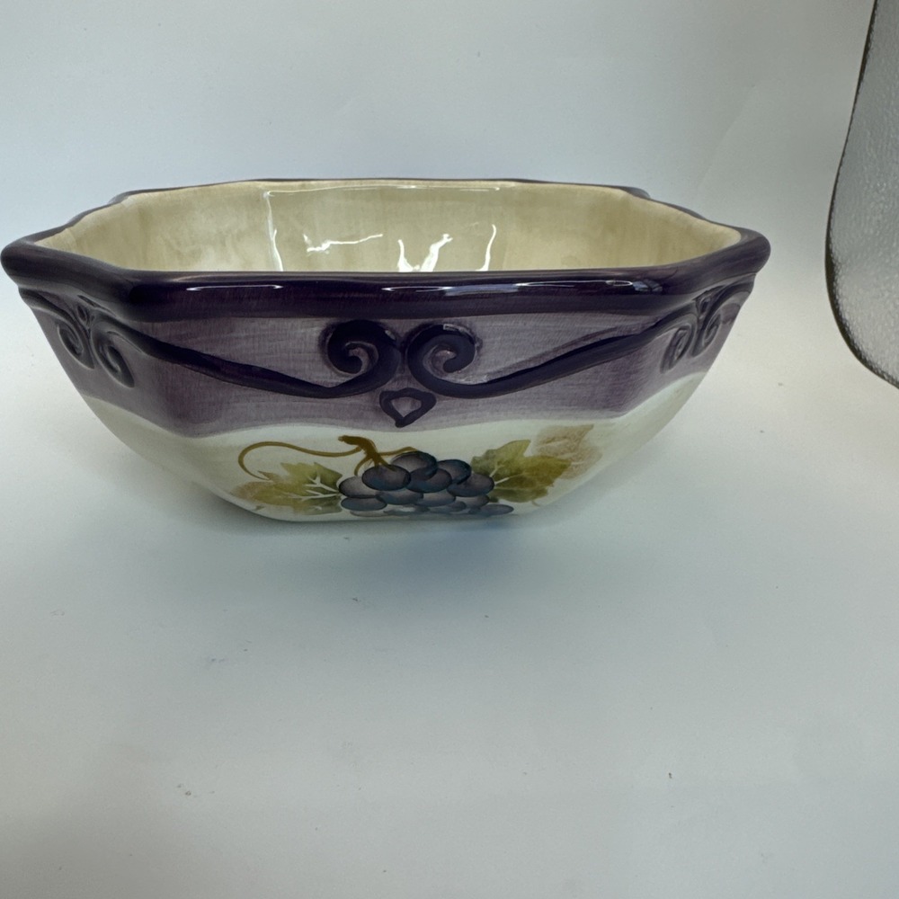Merlot Fruit Square Bowl Hand Painted Collection Grape Leaves 7.5 in‎